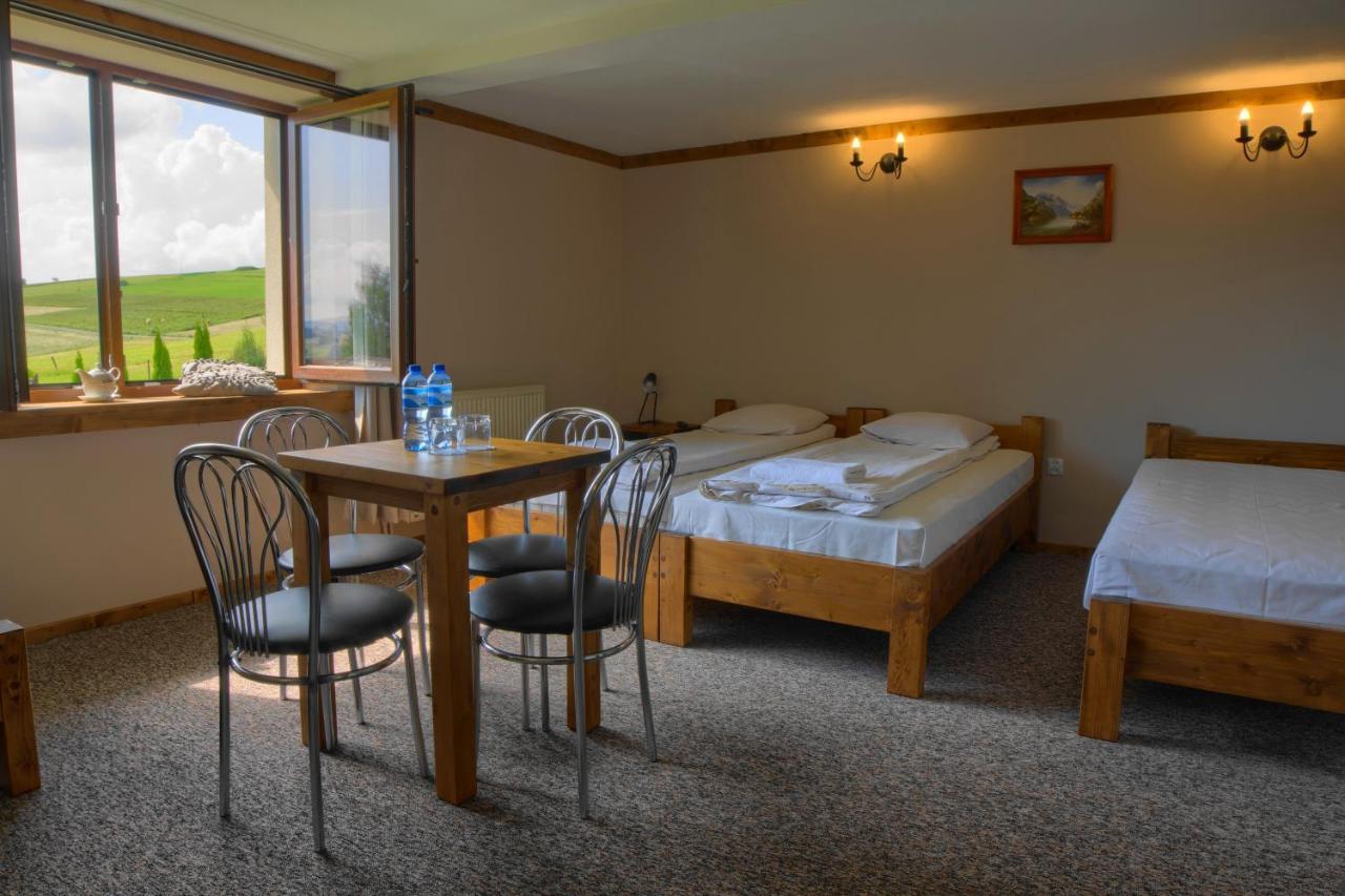 Osrodek Wypoczynkowy U Bartka Bed and Breakfast Czerwienne Exteriör bild
