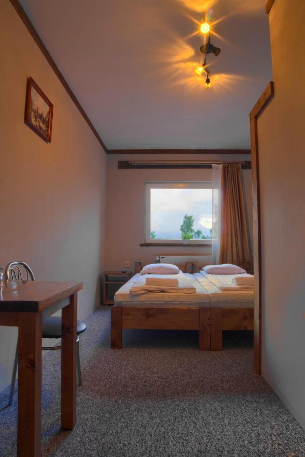 Osrodek Wypoczynkowy U Bartka Bed and Breakfast Czerwienne Exteriör bild