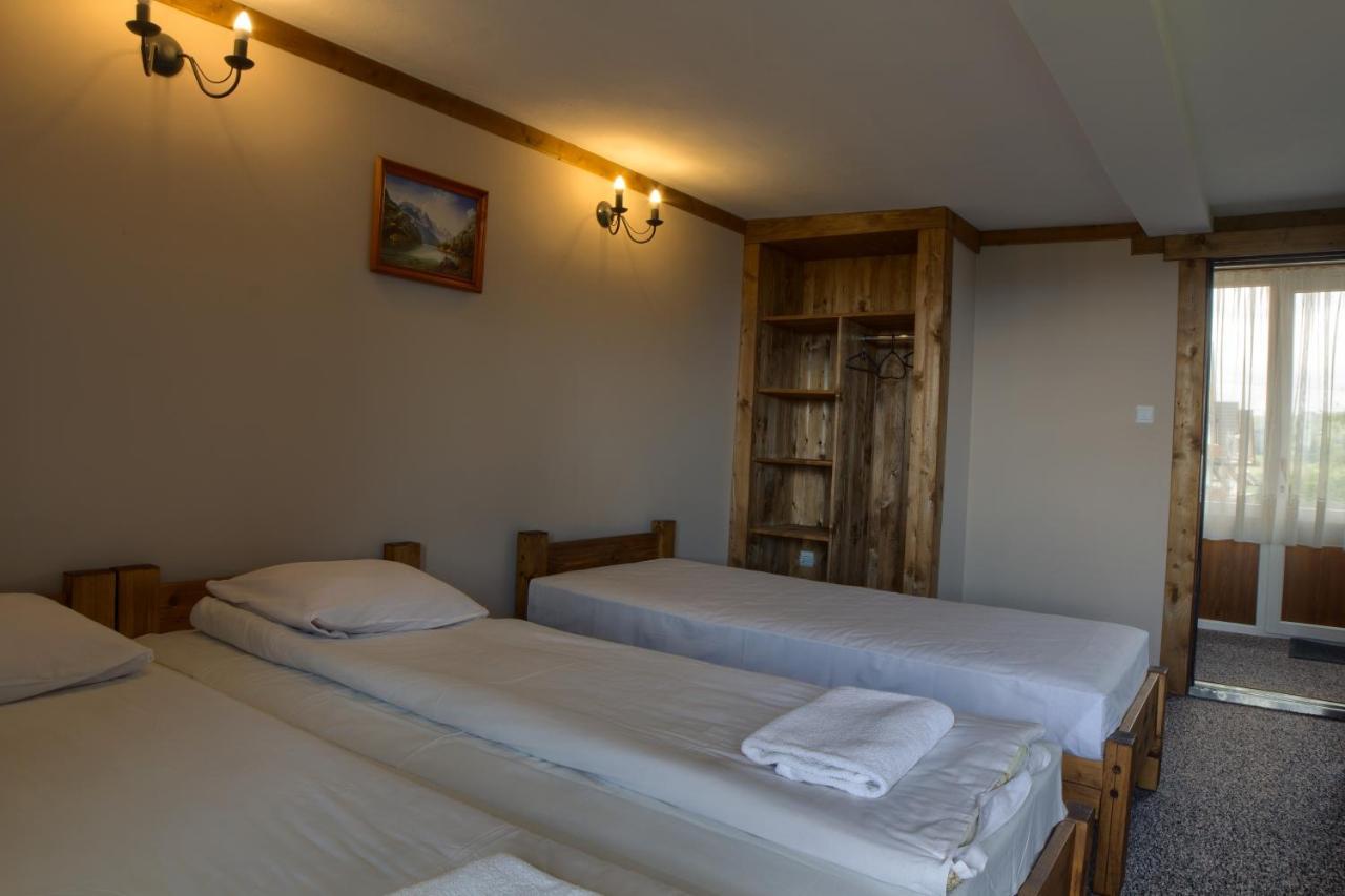 Osrodek Wypoczynkowy U Bartka Bed and Breakfast Czerwienne Exteriör bild